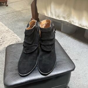 Montana black suede ankle boots